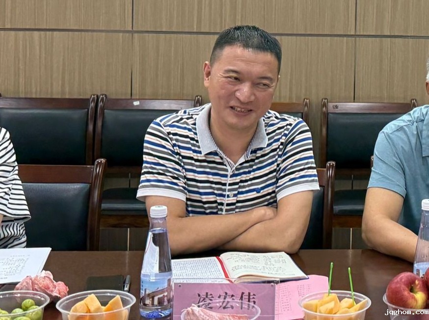 9.27学校50周年华诞机械院校友座谈会02.jpg 9.27学校50周年华诞机械院校友座谈会02.jpg