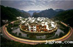 山上的风景&#xA;&#xA;描述已自动生成